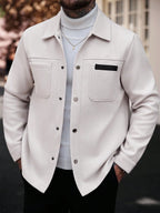 Manfinity CasualCool Manteau long casual à manches longues de couleur unie pour hommes, convenant à l'automne et à l'hiver. Manteau crème à boutons pour hommes