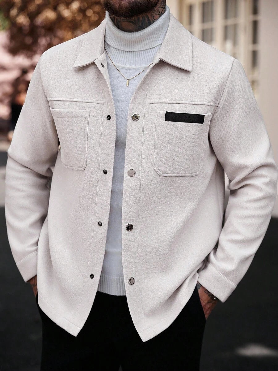 Manfinity CasualCool Manteau long casual à manches longues de couleur unie pour hommes, convenant à l'automne et à l'hiver. Manteau crème à boutons pour hommes