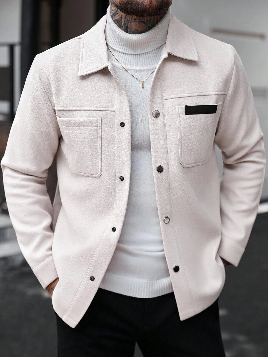 Manfinity CasualCool Manteau long casual à manches longues de couleur unie pour hommes, convenant à l'automne et à l'hiver. Manteau crème à boutons pour hommes